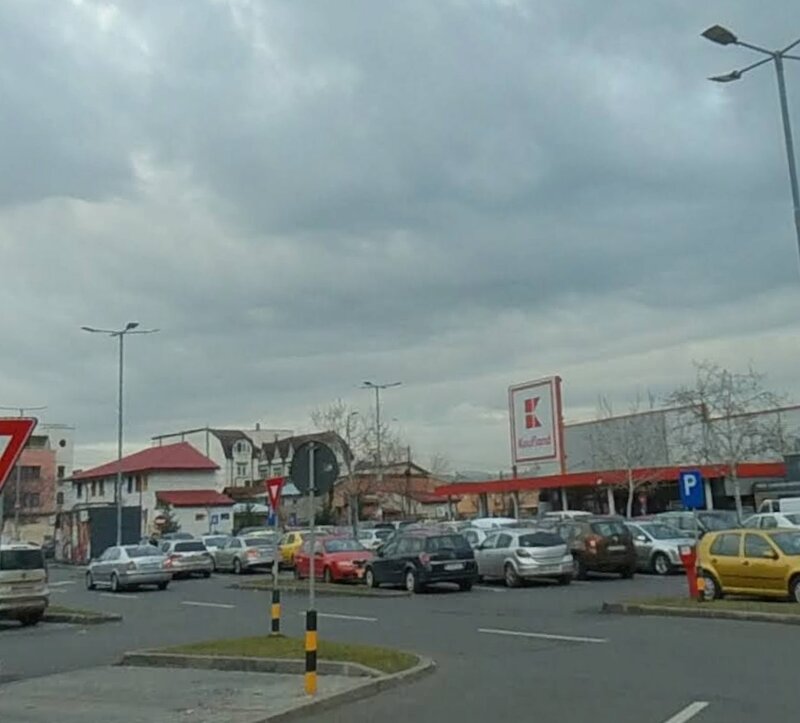 Obor, Colentina blocul de langa Kaufland,